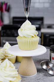 Add dark cocoa then add your blue with a touch of violet and possible a drop or two of black. The Best American Buttercream Recipe Ready In 5 Minutes Chelsweets