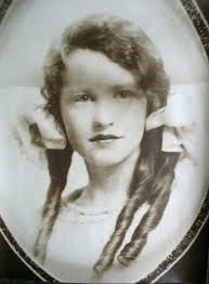 Ed and Lydia Loflin Lived