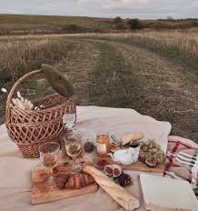 Pompoyѕѕ Awesome Awesome Pompoyѕѕ Wallpapers Picnic Aesthetic Food Picnic Food