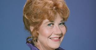 Résultat de recherche d'images pour "Mindy Cohn"