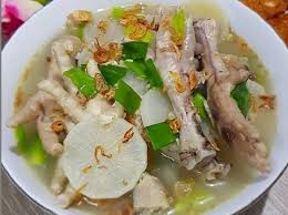 Cita rasa dan cara memasak soto ayam memang berbeda tiap daerah, namun pada dasarnya sama saja. Lezatnya Soto Bandung Ceker Kuahnya Seger Banget Okezone Lifestyle