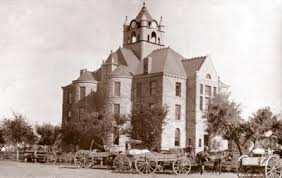 Mcculloch County Courthouse As It Appeared In The Early 1900s Brady Tx Texas County Courthouse Texas