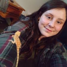 Spider mom successfully wraps up large prey