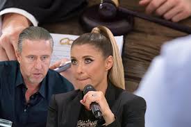 In fiecare zi, cele mai importante evenimente, transmisiuni live, analize, anchete si reportaje. Exclusiv De Ce Nu Poate SÄƒ DivorÈ›eze LaurenÈ›iu Reghecampf È™antajul La Care Este Supus De Anamaria Prodan Playsport