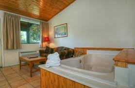 Maybe you would like to learn more about one of these? Majestic Mountain Inn King Luxury Spa Fireplace Bldg 2 Payson Az Picture Of Majestic Mountain Inn Payson Tripadvisor