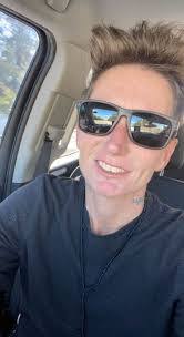 Krystal Daugherty's Instagram, Twitter & Facebook