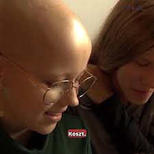 Niepozorny ból okazał się śmiertelnie groźnym przeciwnikiem... Nadzieją dla  12-letniej Łucja jest immunoterapia., Materiał Anny Krempaszanki ⤵️