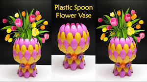 Berikut ini beberapa kerajinan dari plastisin yang bisa kamu buat dengan mudah dirumah. Tempat Permen Bentuk Nanas Dari Sendok Plastik Bekas Ide Kreatif Sendok Plastik Plastic Spoon Youtube
