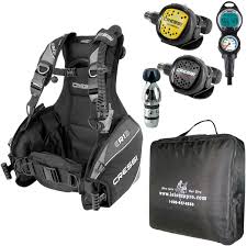 Stay up to date on new product releases, diving tips and stories from our diving community. 6 Best Scuba Diving Gear Packages Aquaviews