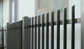 Zaun Zentrum Stabausfuhrung Modernes Zaun Design Tor Design Moderner Zaun