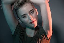 Kate Strang's Instagram, Twitter & Facebook