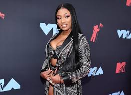 A woman rebels against a tyrannical ruler in search for her homeland with the aid of a group of female prisoners, a psychotic worshiper, and a drifter named max. Megan Thee Stallion Claims Rapper Tory Lanez Shot Her In Both Feet