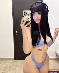 Chxrryxblossom Nude Album - VoyeurFlash.com