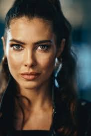 Eloise Fuller's Instagram, Twitter & Facebook