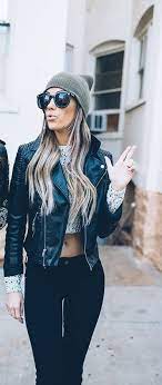 Stunning 40 How To Wear Crop Top In Winter Crop Top Outfits Winter Wear Crop Top Leather Jacket Outfit Fall