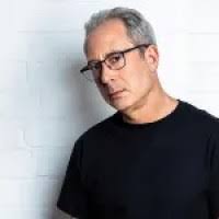 Victor Smiley's Instagram, Twitter & Facebook