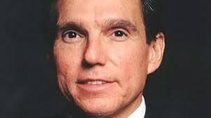 Peña adds voice to migrants'