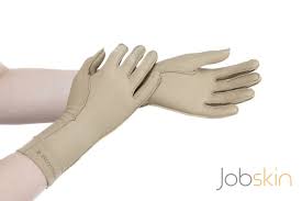 Isotoner uses cookies to offer you the best service possible. Isotoner Theraputic Gloves Full Finger