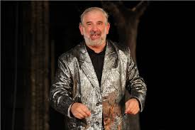 Ο πέτρος φιλιππίδης με την γοητευτική σύζυγό του πήγαν στο θέατρο και ήταν ευκαιρία για τον φωτογραφικό φακό να τους. Petros Filippidhs Oi Kabgades Ta Epeisodia Oi Kataggelies