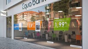 Air bank pokračuje v reklamě se dvěma bankéři (tomáš jeřábek a tomáš měcháček), a ukazuje výhody běžného účtu s úrokem 1%, bez poplatků a se. Equa Bank Konci Znacka Byla Na Ceskem Trhu 10 Let Nyni Ji Pohlti Raiffeisenbank Aktualne Cz