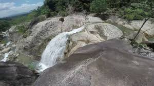 Laluan nk ke sini agak teruk , jalan tanah nk kena naik 4x4. Air Terjun Berkelah By Taxumt Ahmad Firdaus Bin Muhammad