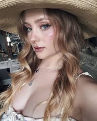 Abigail Karolewski (@abigail_karolewski) • Instagram photos and videos