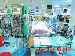 发病1个月以内的早期心肌炎心电图改变常见有3类： (1)房室传导阻滞，占40.3% (多为ⅰ度阻滞)； (2)期前收缩，占38.9% (室性早搏. å'çƒ­èƒ¸é—·ä¹åŠ›æ²¡åœ¨æ„å£®æ±‰è¢«å¿ƒè‚Œç‚Žå‡»ä¸­ å¥åº· å¤®è§†ç½' Cctv Com
