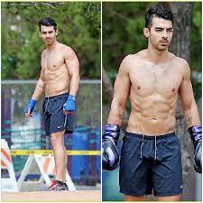 Joe jonas bulge