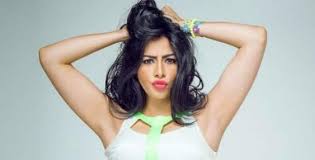 وصلة رقص لميرهان حسين في عيد ميلادها الـ37 وملابسها الجريئة تثير الجدل على مواقع التواصل Beauty Girl Beauty Arab Beauty