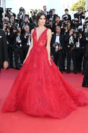 Gli abiti da red carpet più costosi di tutti i tempi, da quello bianco di marilyn monroe a quello tempestato di perle di lupita nyong'o. The Best Red Carpet Looks From The 2017 Cannes Film Festival Abiti Mozzafiato Abiti Da Tappeto Rosso Red Dress