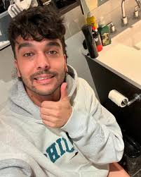 Derek Gerard (@derek_gerard) • Instagram photos and videos