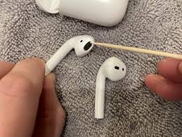 How to clean your earbuds. How To Clean Your Apple Airpods And Airpods Case Hgtv