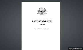 Berita palsu tentang jembatan cisomang hanyalah secuil kisah dari begitu membanjirnya berita palsu yang menyebar melalui media sosial di negeri ini. Malaysiakini Akta Antiberita Palsu Pertama Di Dunia Terpakai Menjelang Pru14