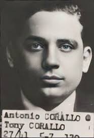 Future Lucchese family boss, Tony "Ducks" Corallo, after he was arrested  for possession of $150,000 worth of heroin(babania) in 1941, and he only  did about a year in the can for the
