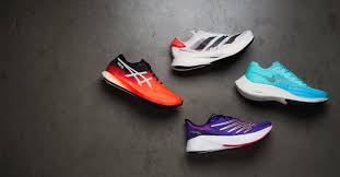 Men's race shoes are engineered to take you from starting line to pr. The Best Running Shoes With Carbon Fiber Plates Running Warehouse