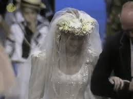 The dress along with other items pertaining to the royal wedding were exhibited at buckingham palace from 23 july 2011 until 3 october 2011. The York Diamond Tiara