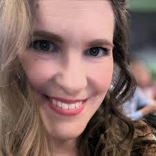 Robin Tefft's Instagram, Twitter & Facebook