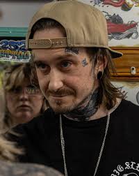 Tattoo by Tim Worthen @timworthentattoo #coldasice #heartbroken  #hearttattoo #traditonaltattoo