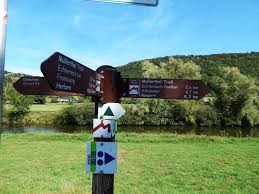 Wandeling b werd sinds 1880 wellicht door meer dan 1 miljoen wandelaars afgelegd. Mullerthal Trail Route 1 Kleine Luxemburger Schweiz 1 Freiweg Outdoor Activity Blog