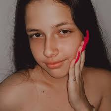 Samantha Aguilera's Instagram, Twitter & Facebook