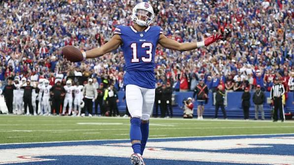 Report: Former Bills WR Mack Hollins to sign with division rival Patriots
