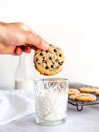 To make a simple keto royal icing, mix together 1/2 cup of confectioners monk fruit sweetener (swerve or erythritol) with 1 1/2 tablespoons heavy cream or coconut cream. Keto Chocolate Chip Cookies Best Low Carb Super Soft Cookies