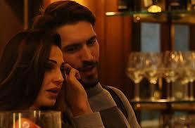 A partire dal nuovo look, con i capelli biondo platino che tanto sono stati apprezzati dai fan. Anna Tatangelo Pizzicata Con Giovanni Caccamo A Caccia Di Regali Foto Ultime Notizie Flash