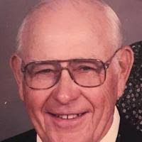 Leslie Barton's Instagram, Twitter & Facebook