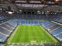 In 2004 saint petersburg took the decision to rebuild the old kirov stadium on krestovskiy. Gazprom Arena Stadion In Sankt Peterburg St Petersburg