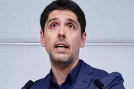 Burn to David Cid (Comuns) for complaining about climate change: 'And the  plane to Hungary?'