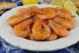 Spalam, curatam si taiem bucati caracatita. Creveti In Sos De Vin Caietul Cu Retete