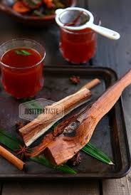 Salah satu warisan kuliner khas betawi ini hingga kini masih eksis dan tersedia di di banyak perayaan, seperti pernikahan atau khitanan misalnya. Resep Bir Pletok Minuman Menghangatkan Khas Betawi Just Try Taste