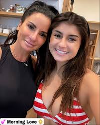 You are really Hailie Deegan Fans sey yes. 💞💞💞💞💞 #hailiedeegan #nascar  #deegan #briandeegan #deeganfamily #monsterenergy #shopdeegan #dgrcrosley  #ik #ford #thewin #dgr #girlracers #fordracing #ever #girlswannawin #frd  #fordracingdevelopment ...