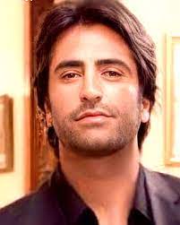 Mahsun kırmızıgül is also known as a businessman for his partnership in one of the leading music production companies, prestij müzik, in turkey until 2002. Mahsun Kirmizigul Facebook